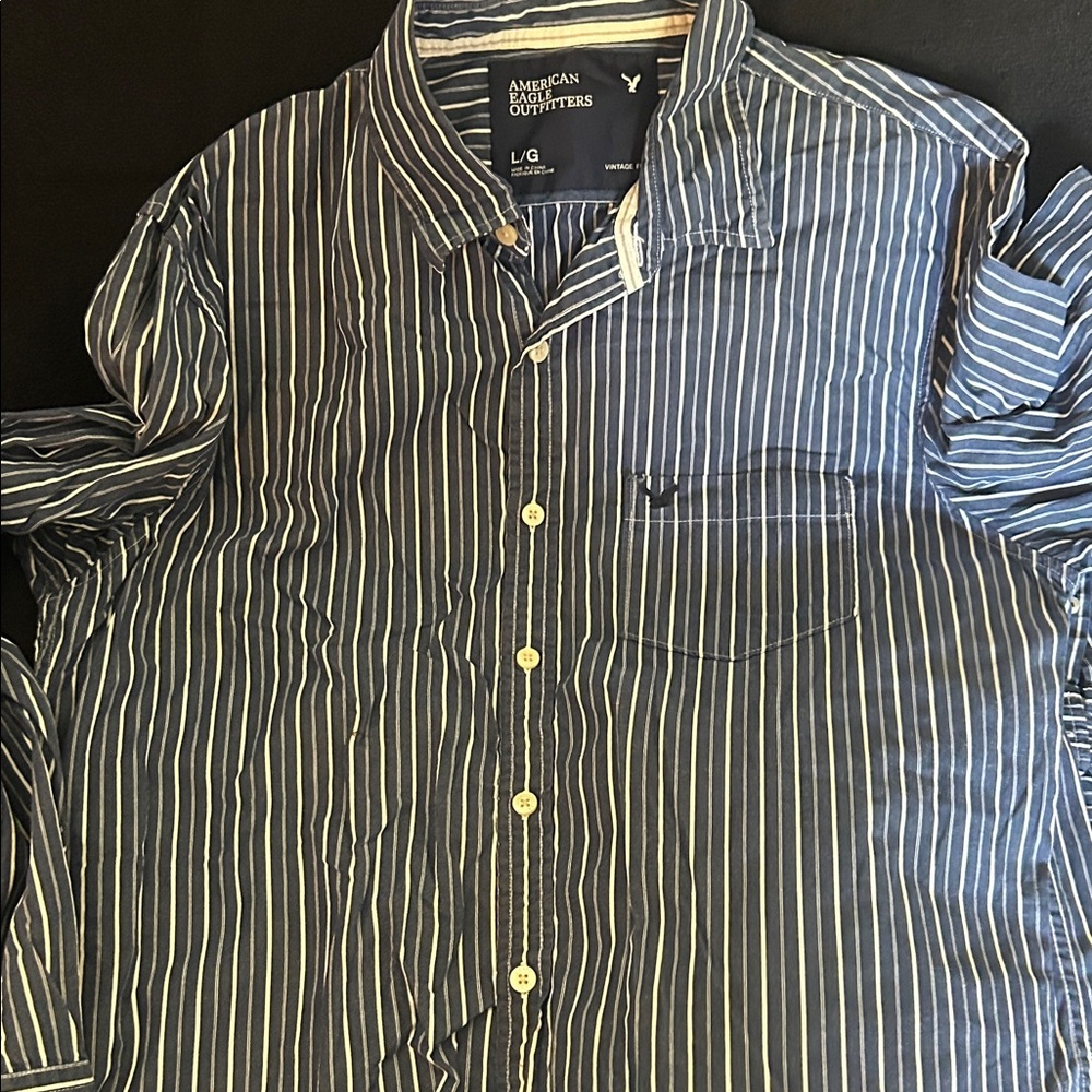 American Eagle Outfitters Men's Navy and White Striped Shirt